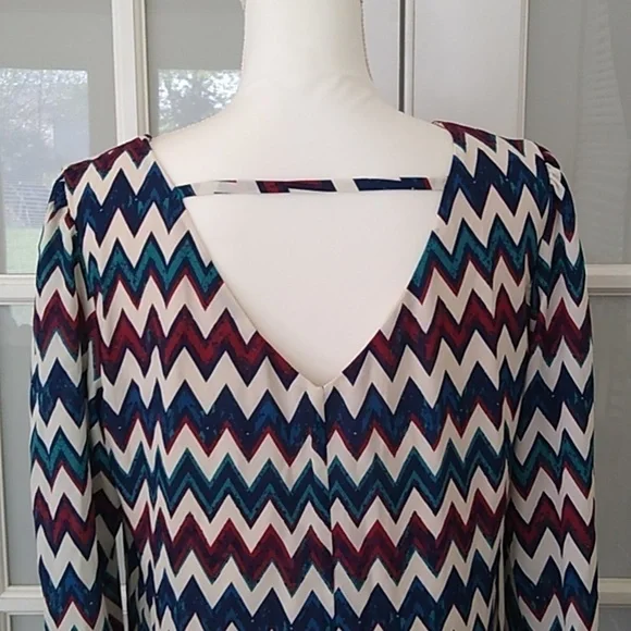 Speechless Chevron Cutout Shift Dress - Juniors XL - Picture 11 of 16